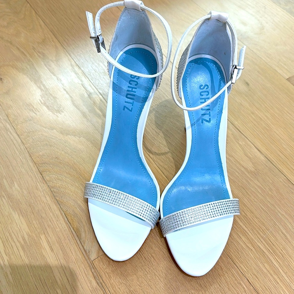 Schutz‎ Cadey Lee Sandal white/crystal!  NWOB!  Size 8.5